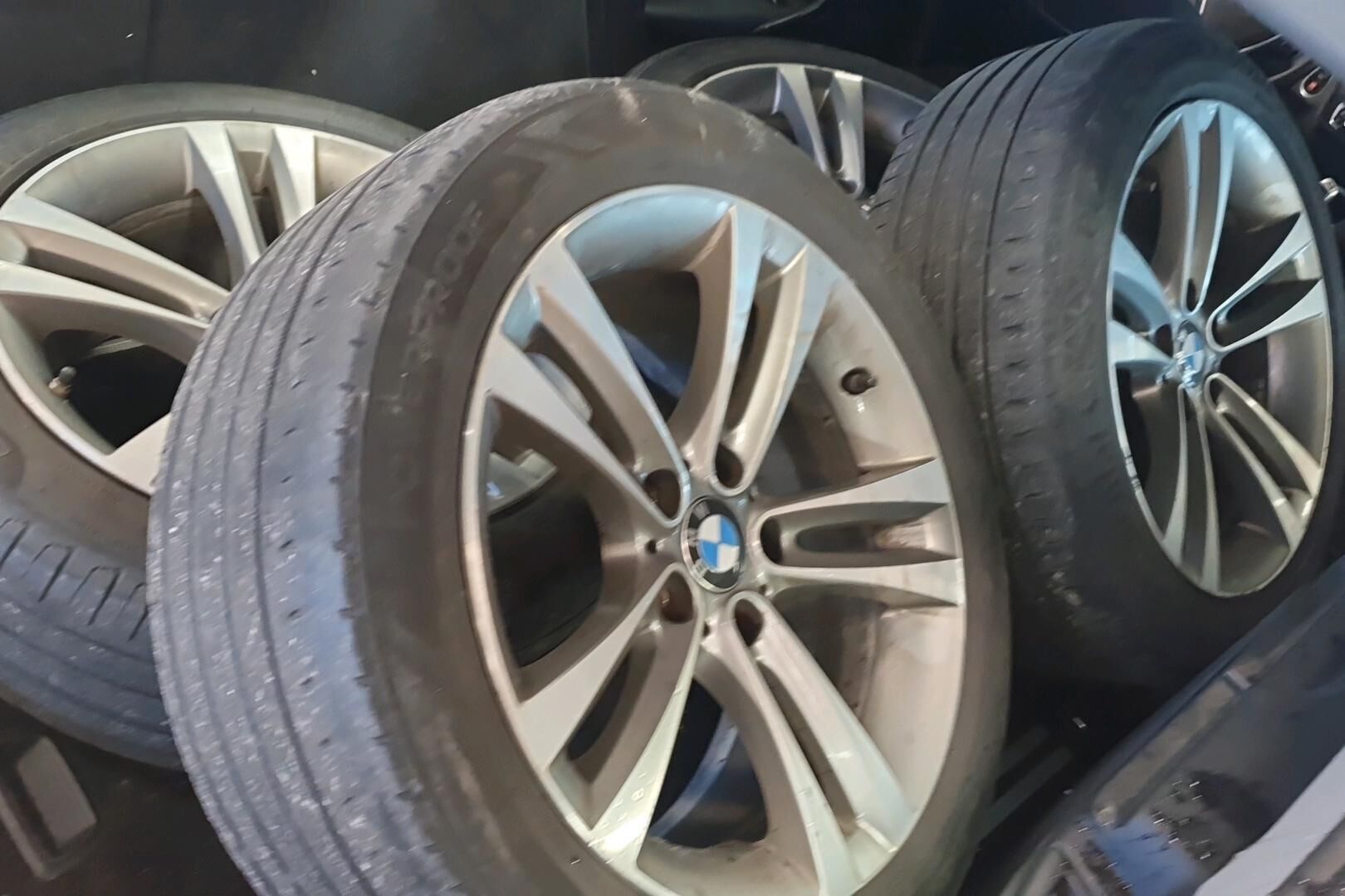 BMW 3-sarja iso kuva 12