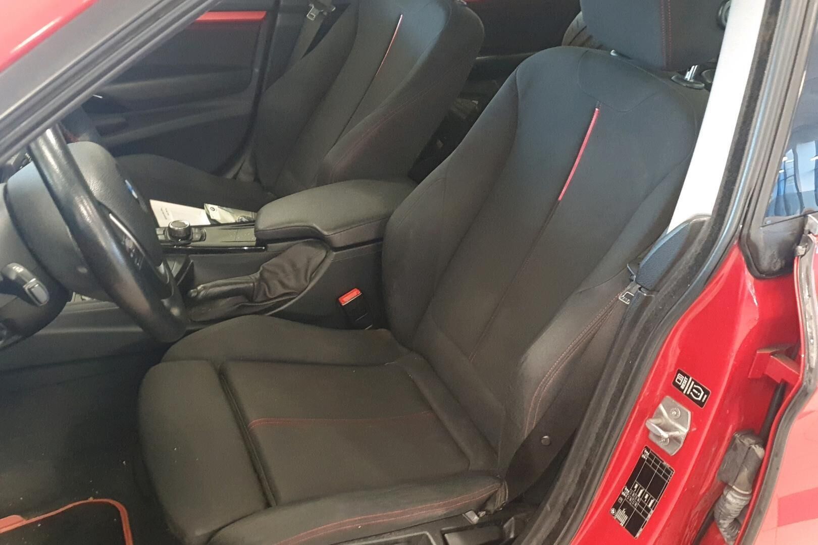 BMW 3-sarja iso kuva 8