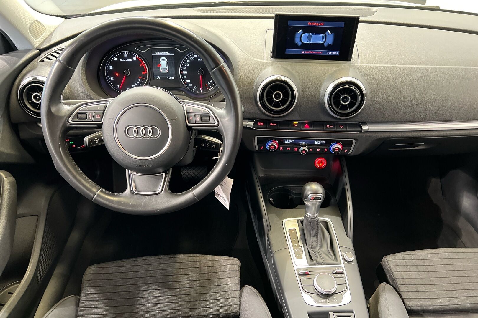 Audi A3 iso kuva 12