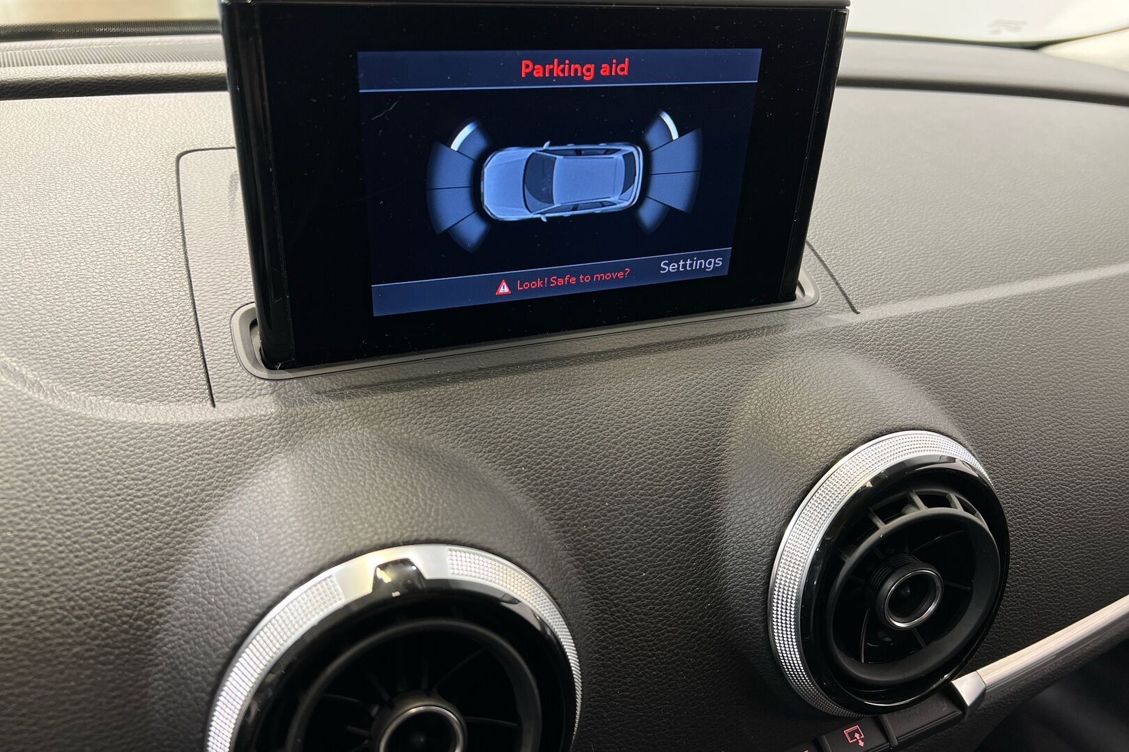 Audi A3 iso kuva 14