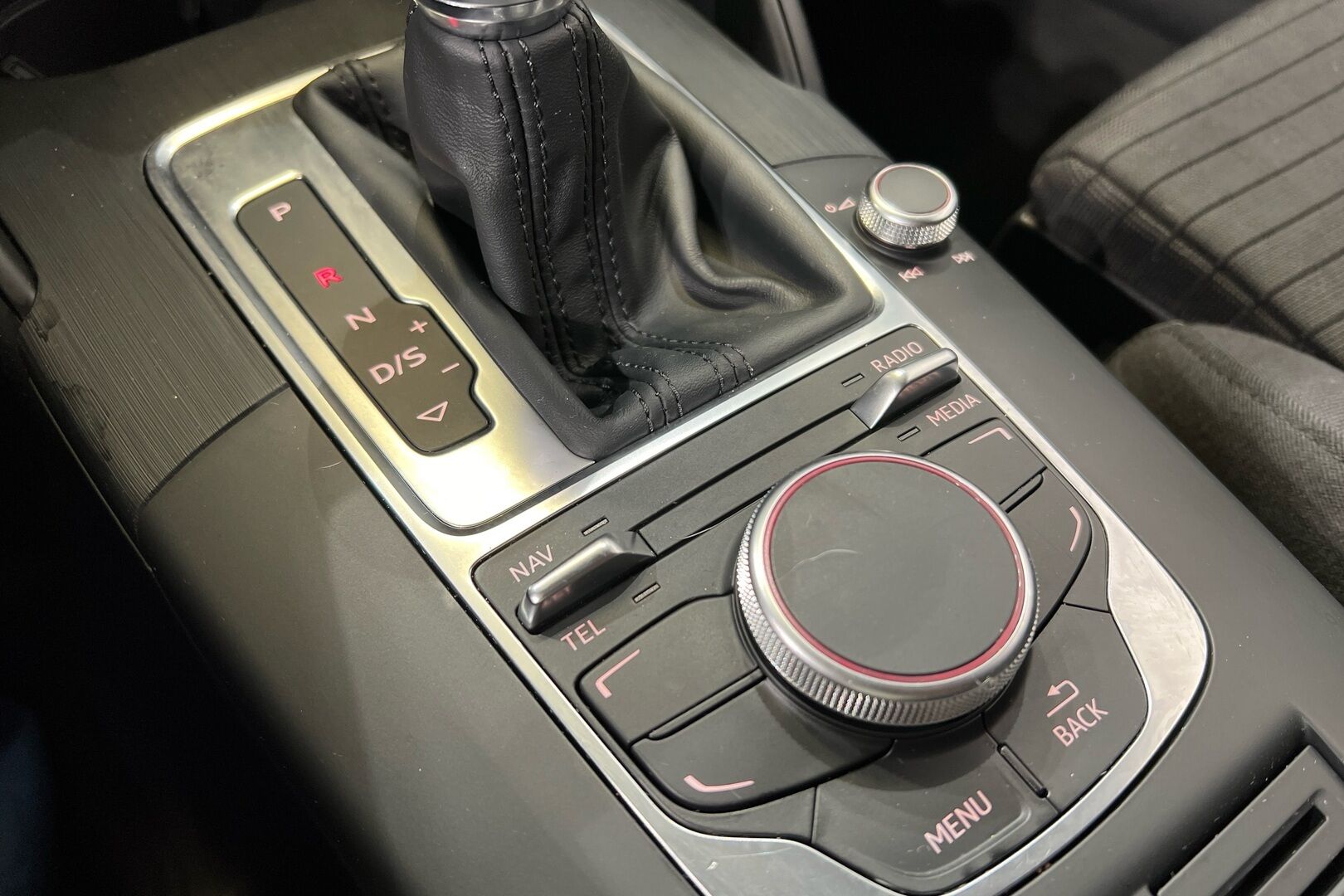 Audi A3 iso kuva 17
