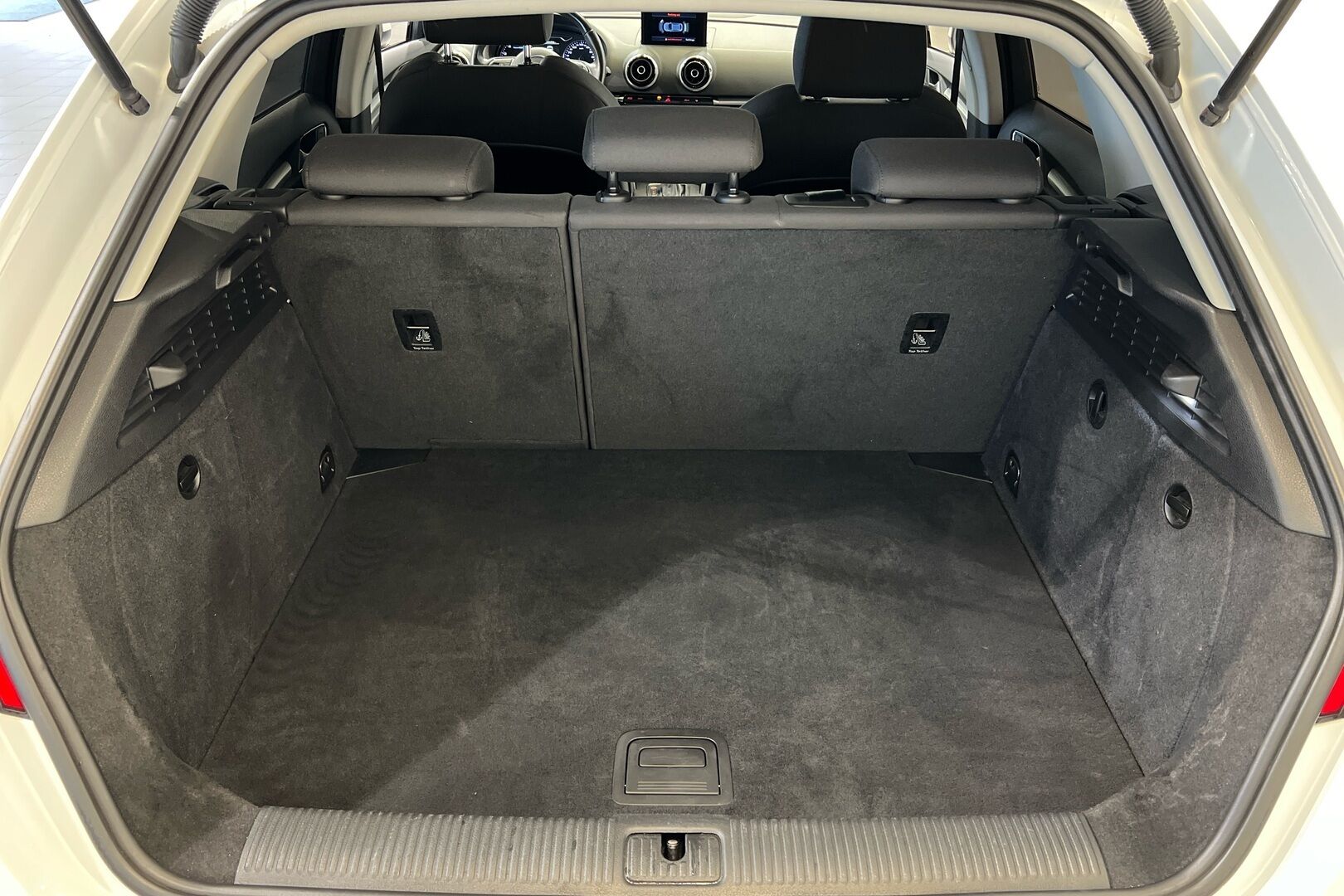 Audi A3 iso kuva 9