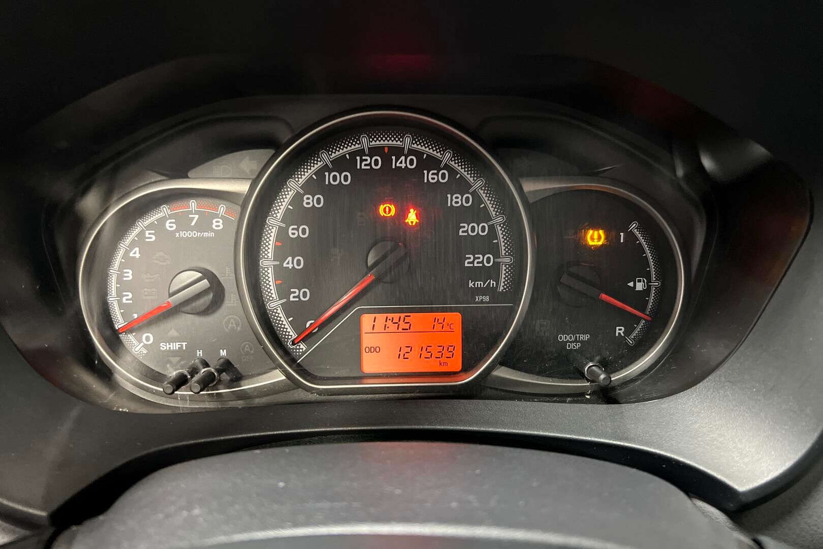 Toyota Yaris iso kuva 14