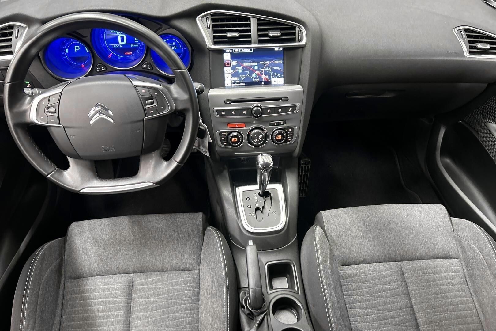 Citroen C4 iso kuva 15