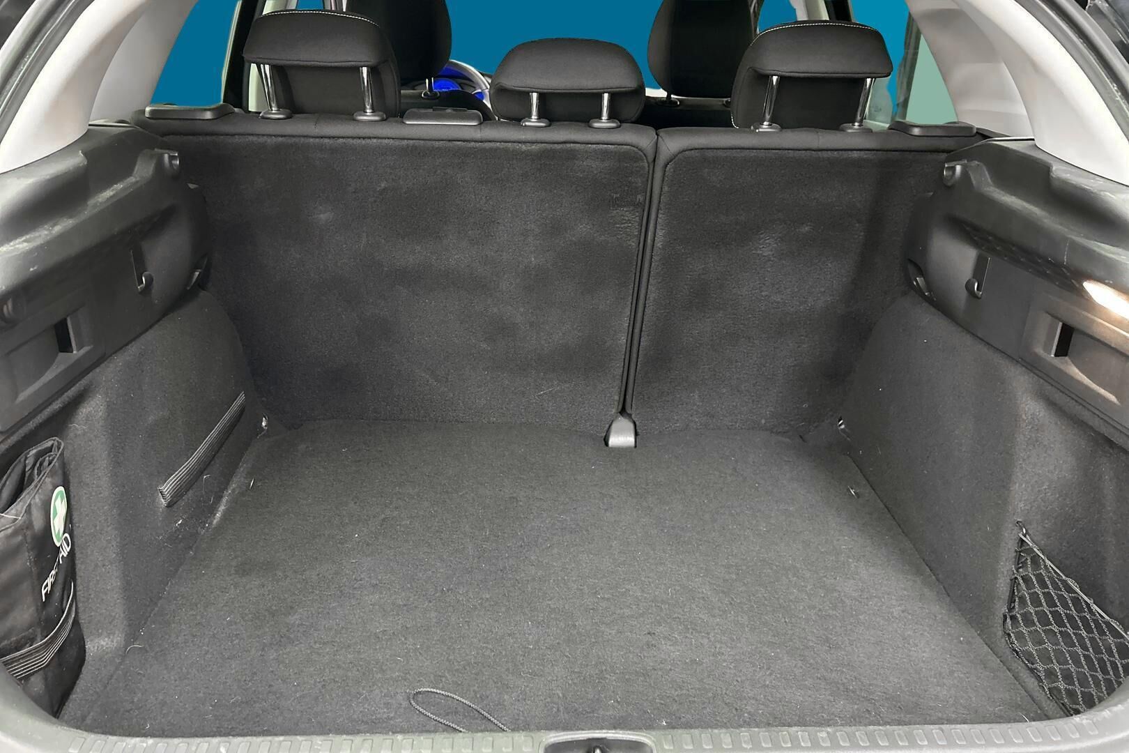 Citroen C4 iso kuva 16