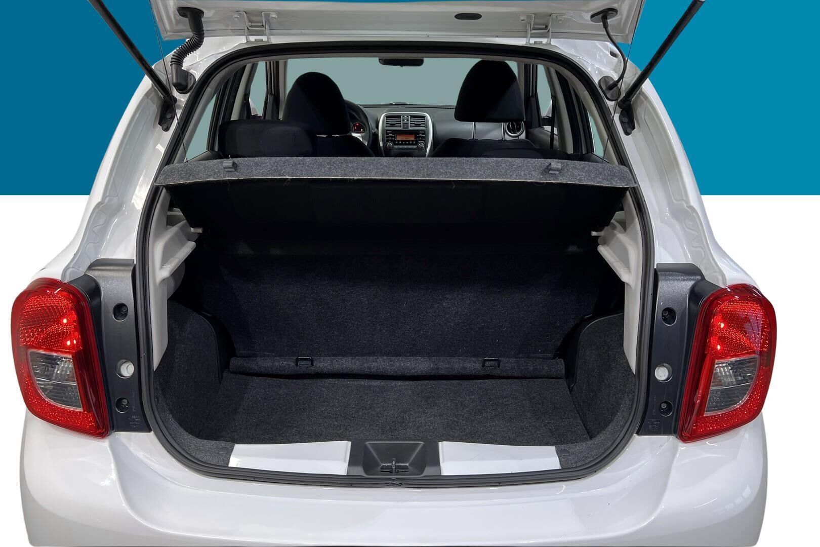Nissan Micra iso kuva 12