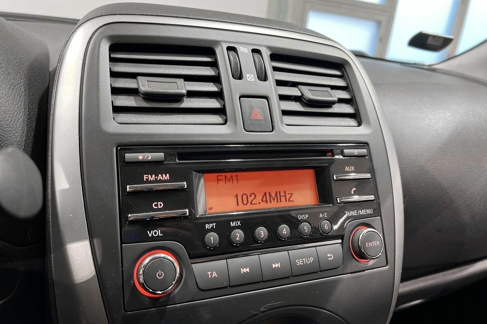 Nissan Micra iso kuva 15