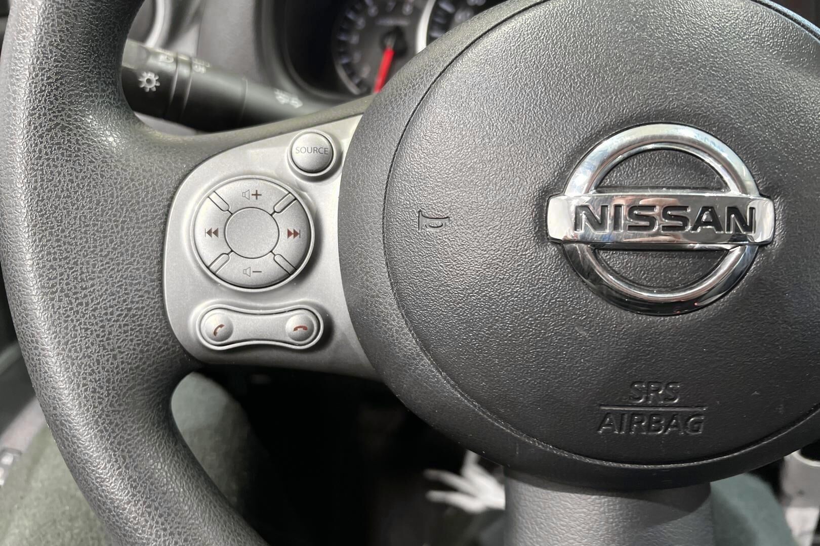 Nissan Micra iso kuva 19