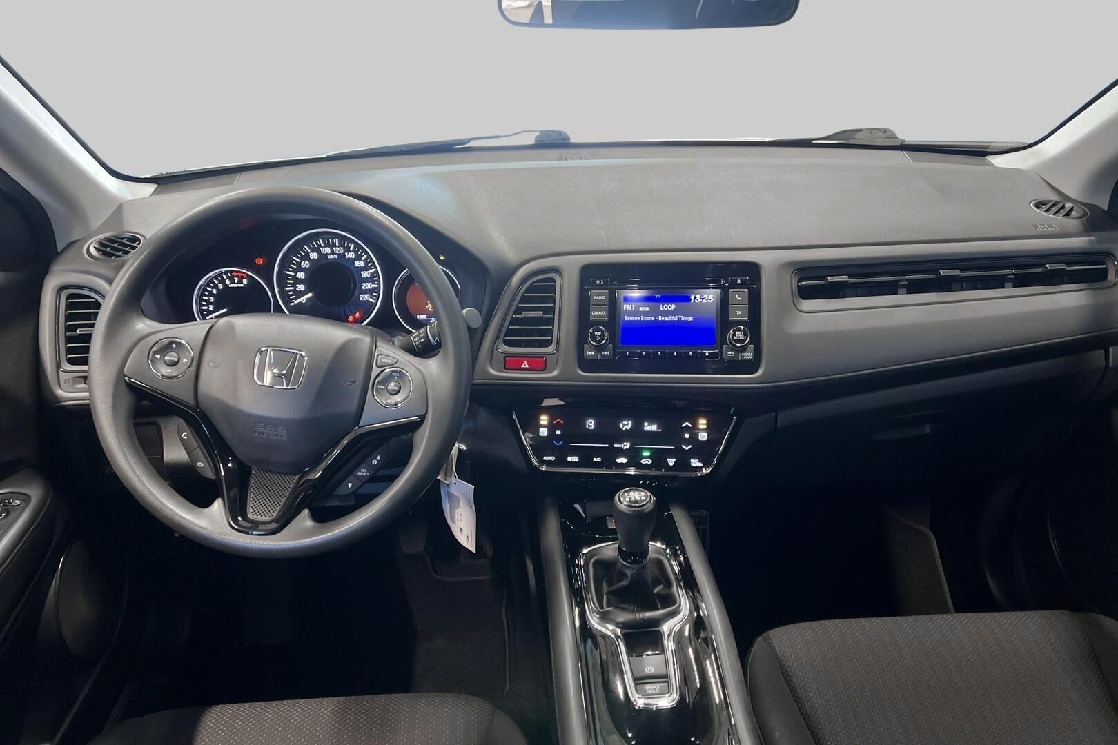 Honda HR-V iso kuva 10