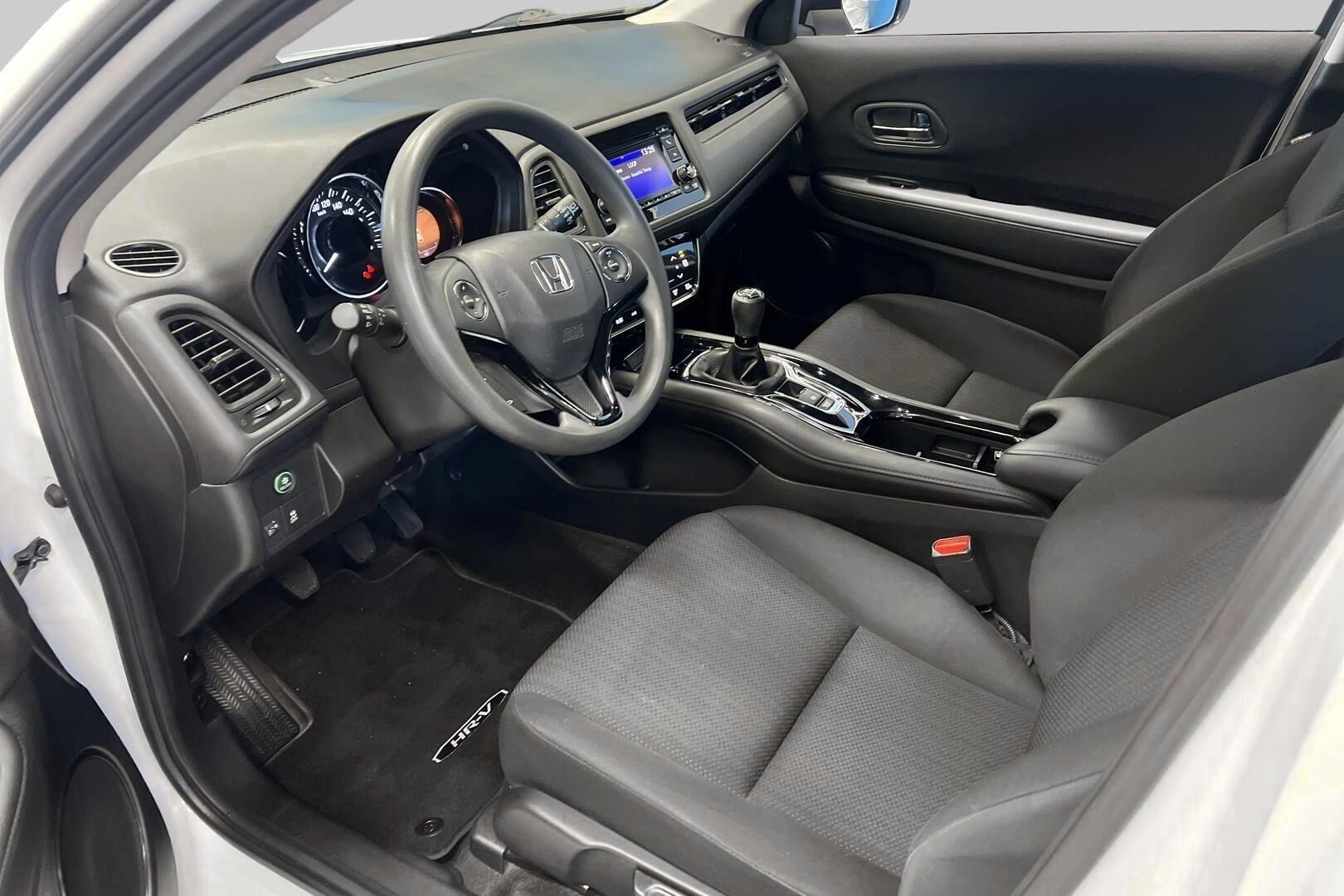 Honda HR-V iso kuva 8