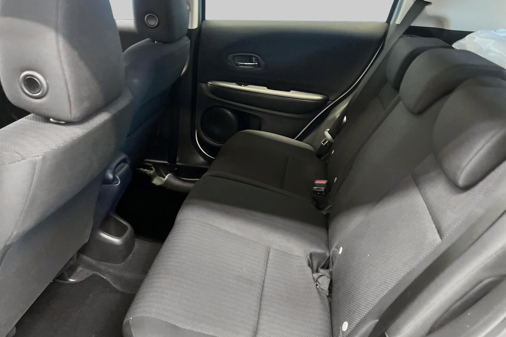 Honda HR-V iso kuva 9