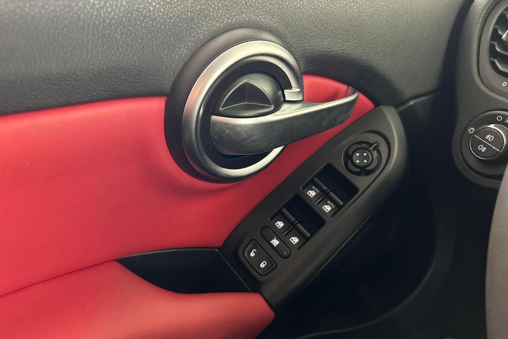 Fiat 500X iso kuva 13