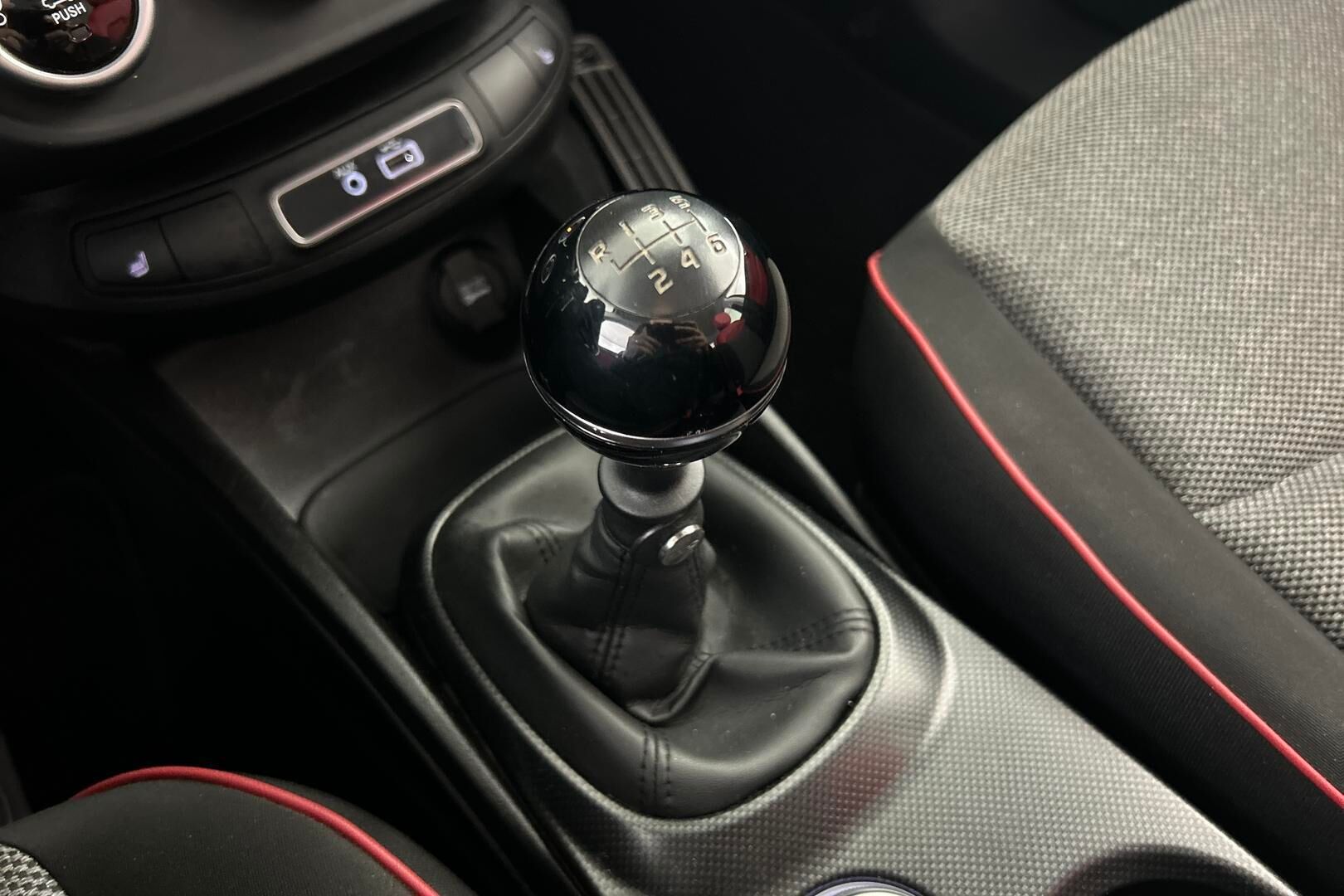 Fiat 500X iso kuva 27