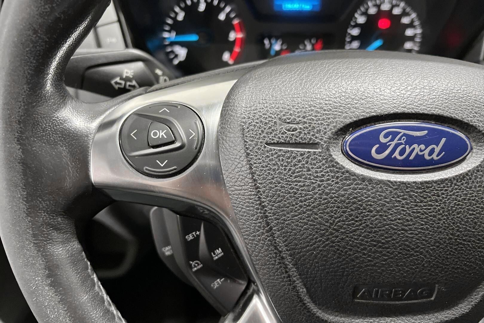 Ford Transit iso kuva 22