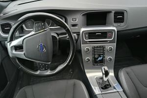 Volvo V60 Cross Country esikatselu 2