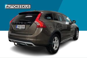 Volvo V60 Cross Country esikatselu 5