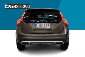 Volvo V60 Cross Country esikatselu 6