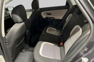 Kia cee'd esikatselu 10