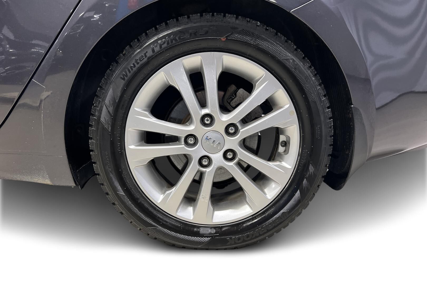 Kia cee'd iso kuva 13