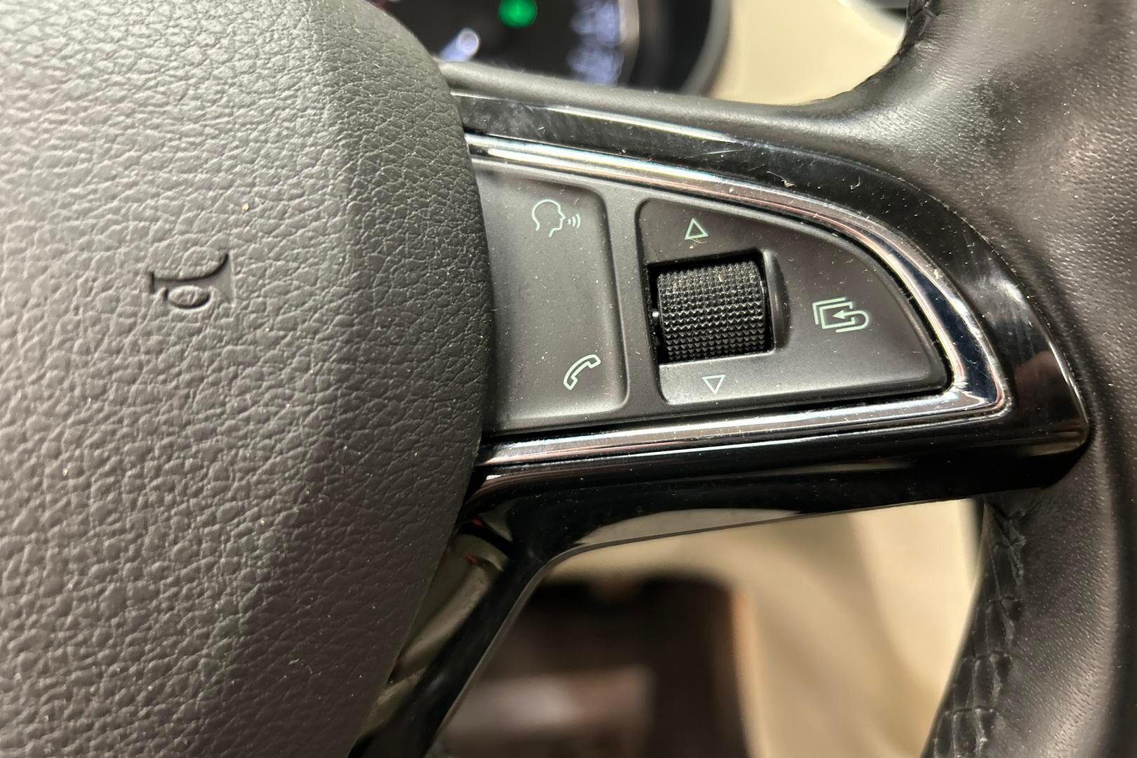 Skoda Octavia iso kuva 16