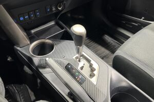 Toyota RAV4 esikatselu 16