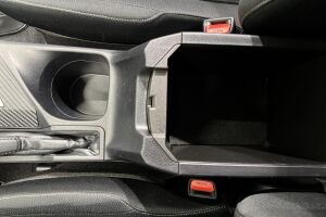 Toyota RAV4 esikatselu 17