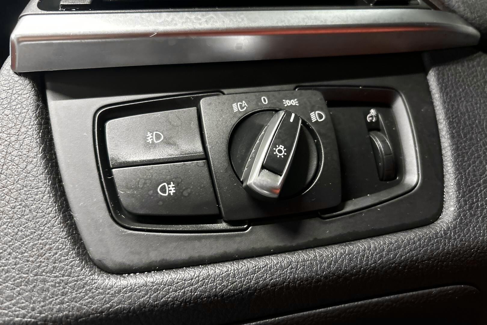 BMW 3-sarja iso kuva 36