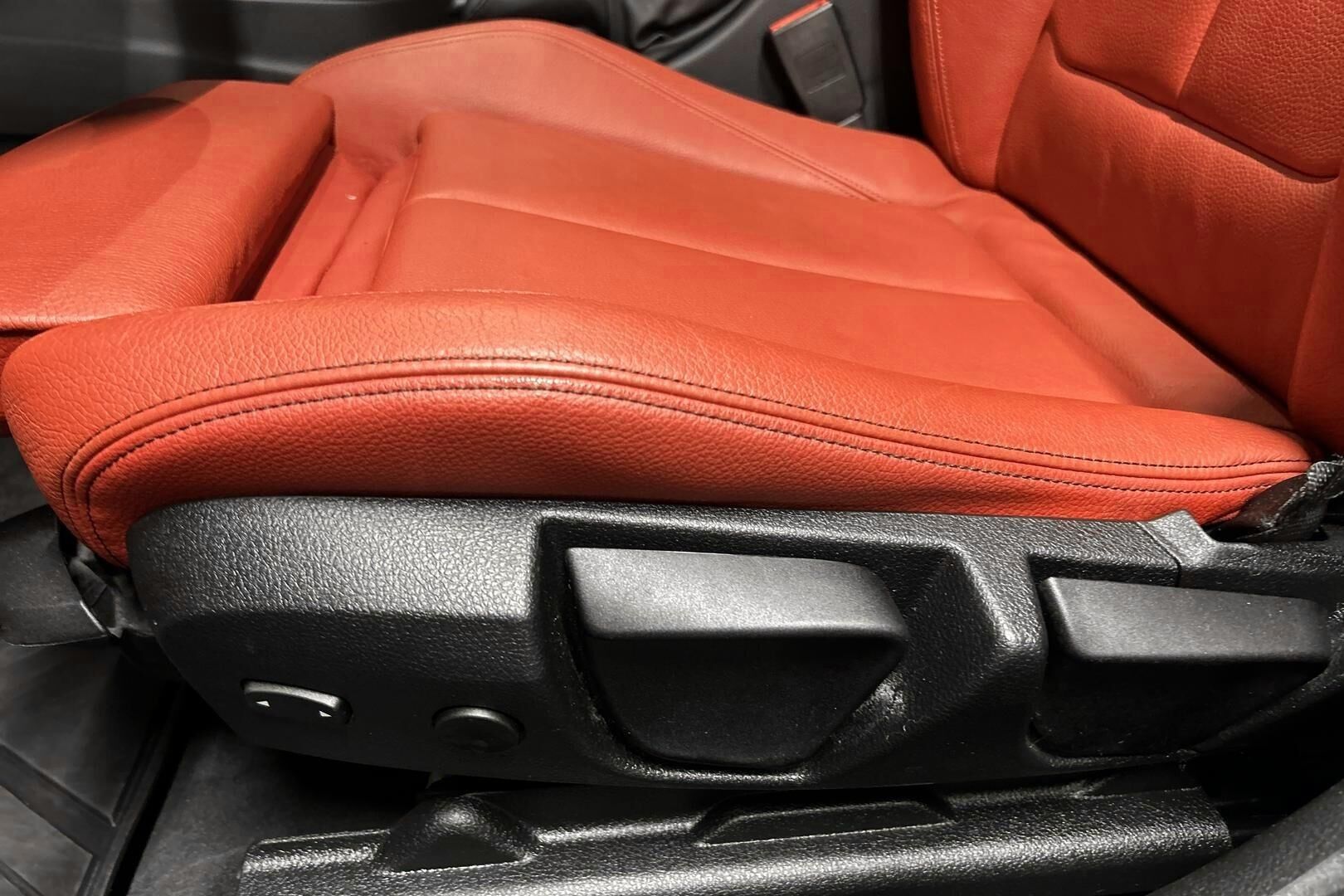 BMW 3-sarja iso kuva 25