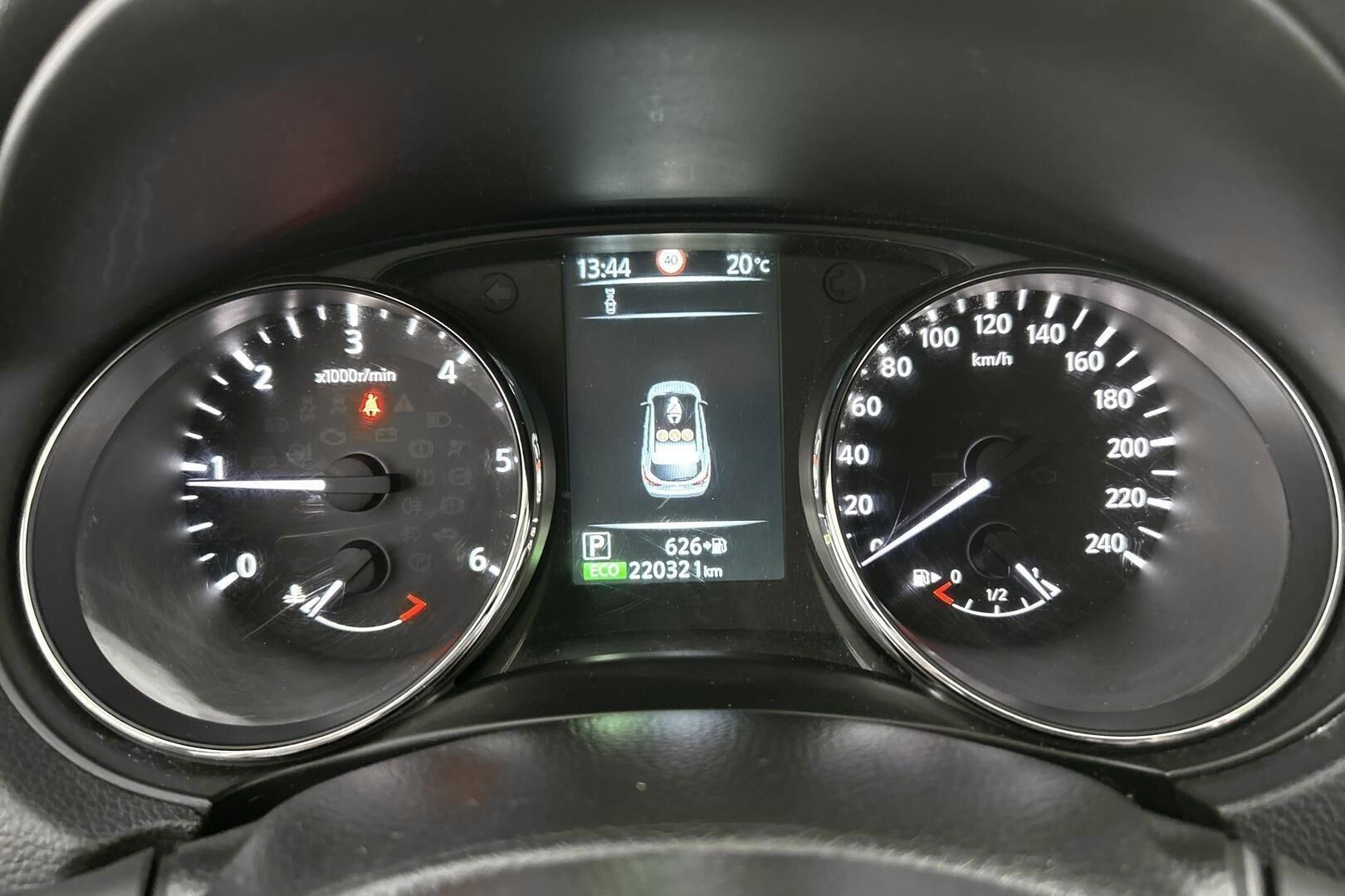 Nissan Qashqai iso kuva 14