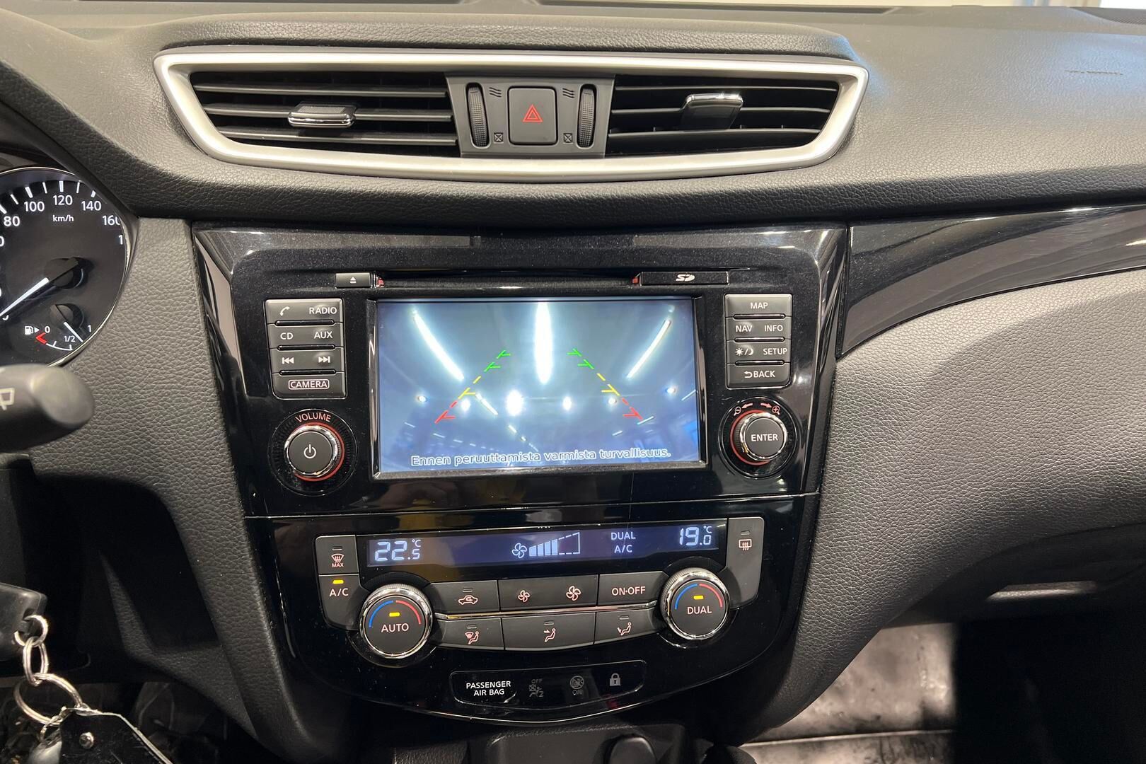 Nissan Qashqai iso kuva 15