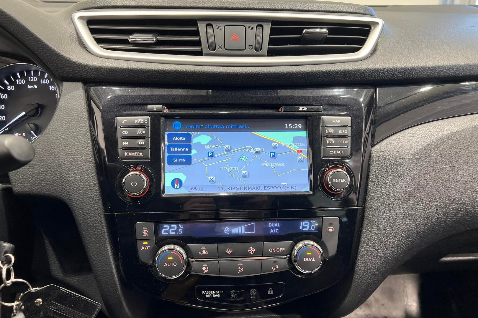 Nissan Qashqai iso kuva 16