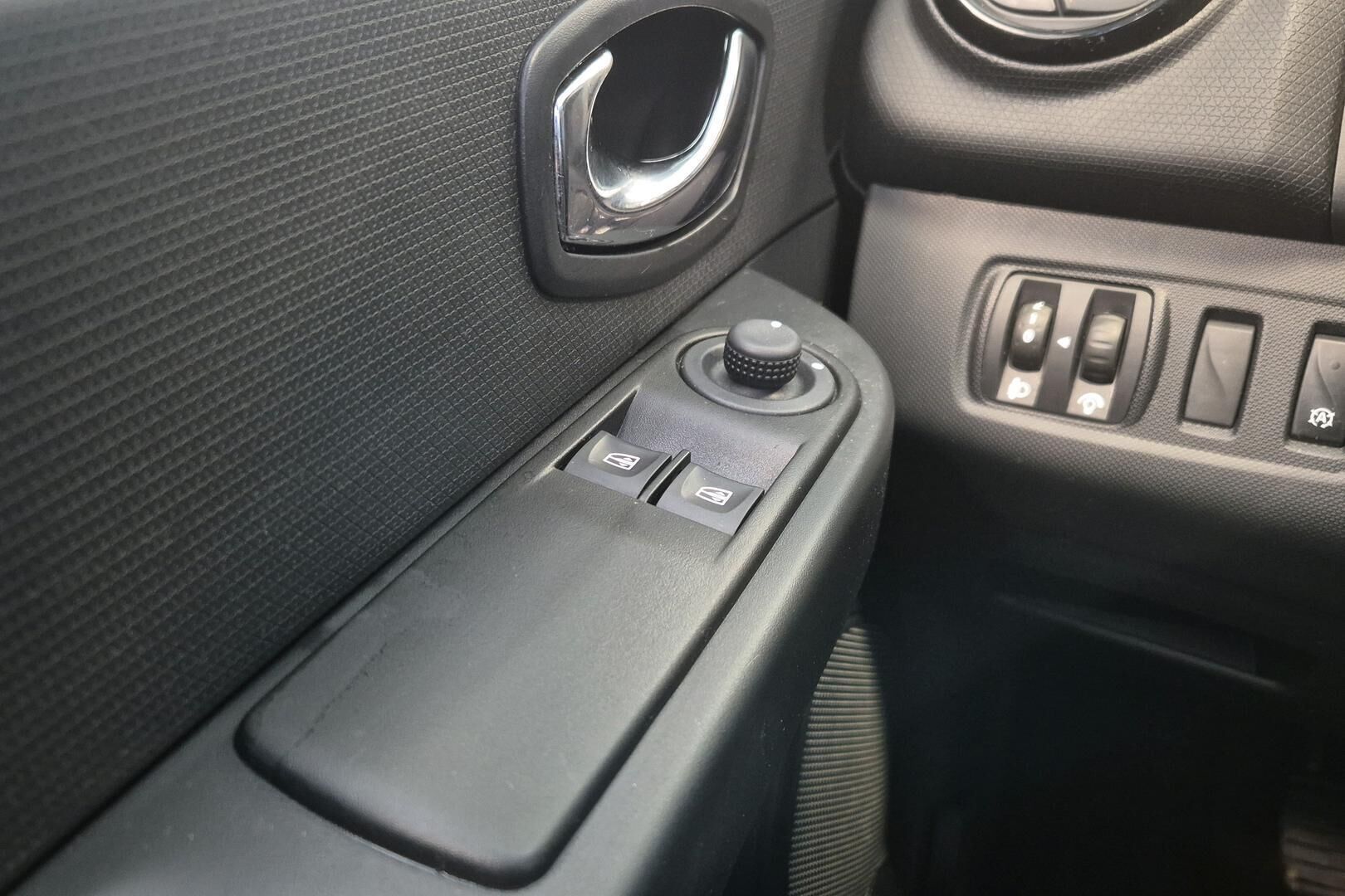 Renault Clio iso kuva 20