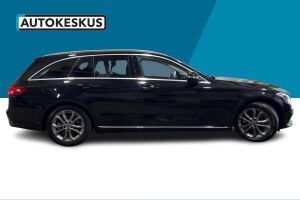 Mercedes-Benz C esikatselu 3