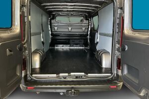 Renault Trafic esikatselu 11