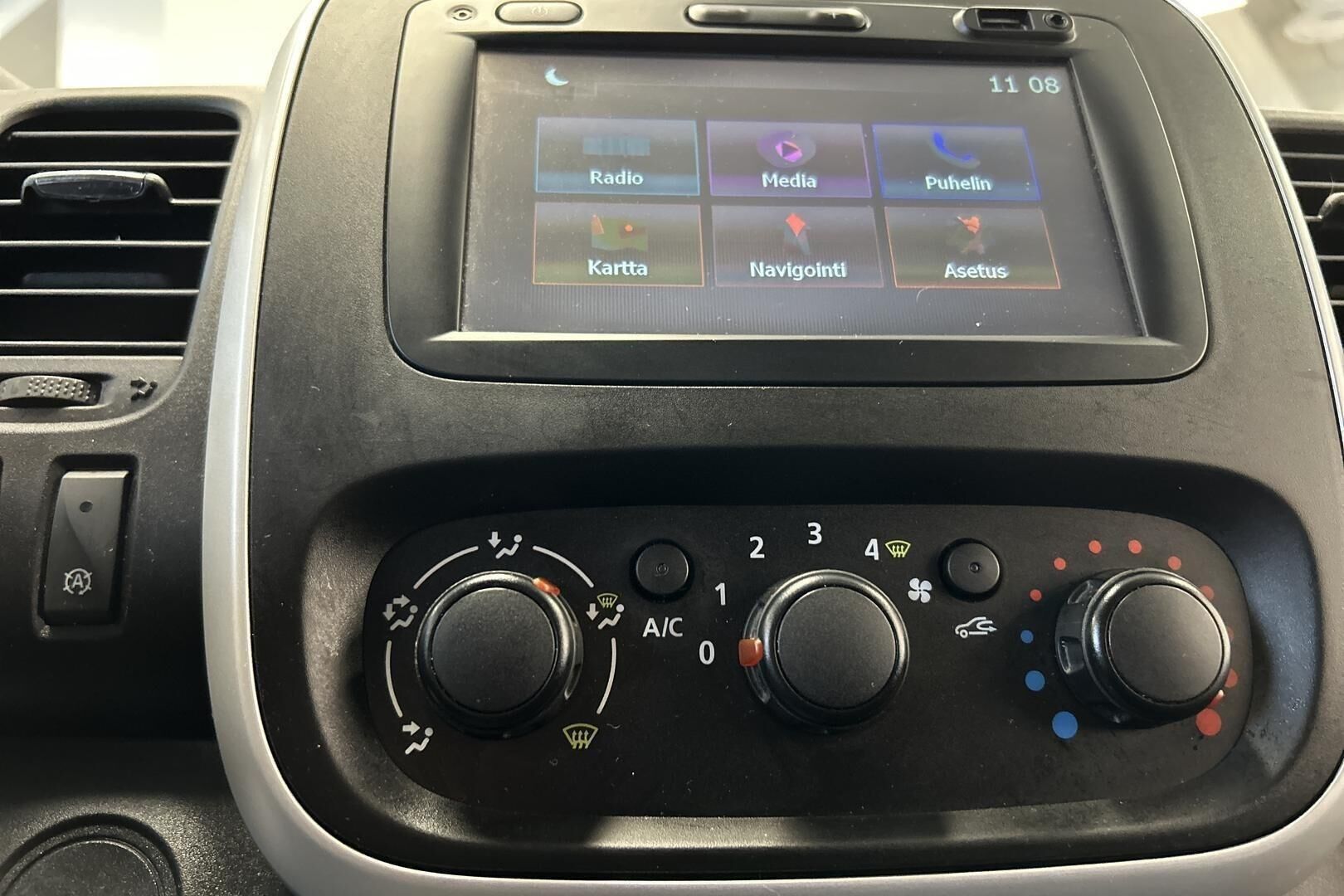 Renault Trafic iso kuva 15