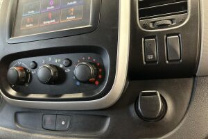 Renault Trafic esikatselu 16