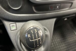 Renault Trafic esikatselu 18