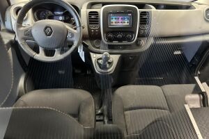 Renault Trafic esikatselu 24