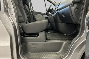 Renault Trafic esikatselu 26