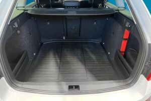 Skoda Octavia esikatselu 12