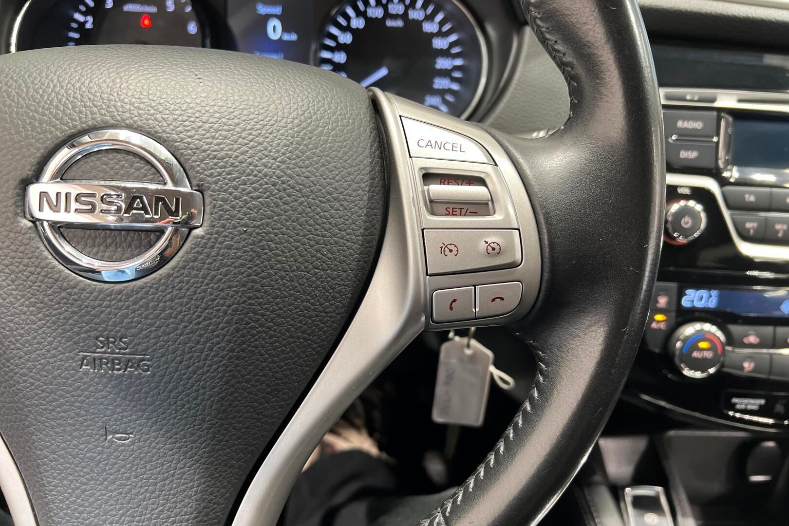 Nissan Qashqai iso kuva 19