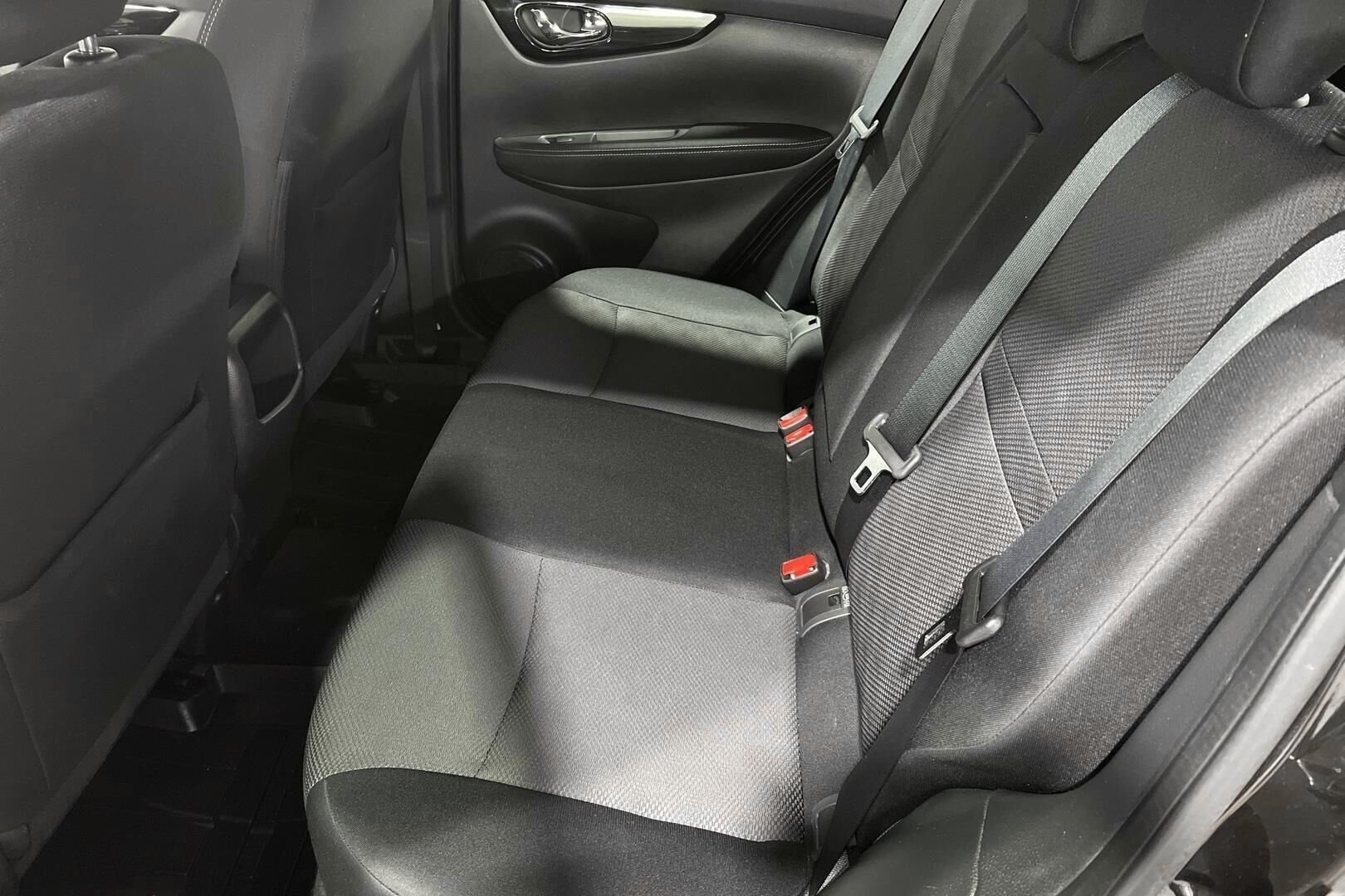 Nissan Qashqai iso kuva 10