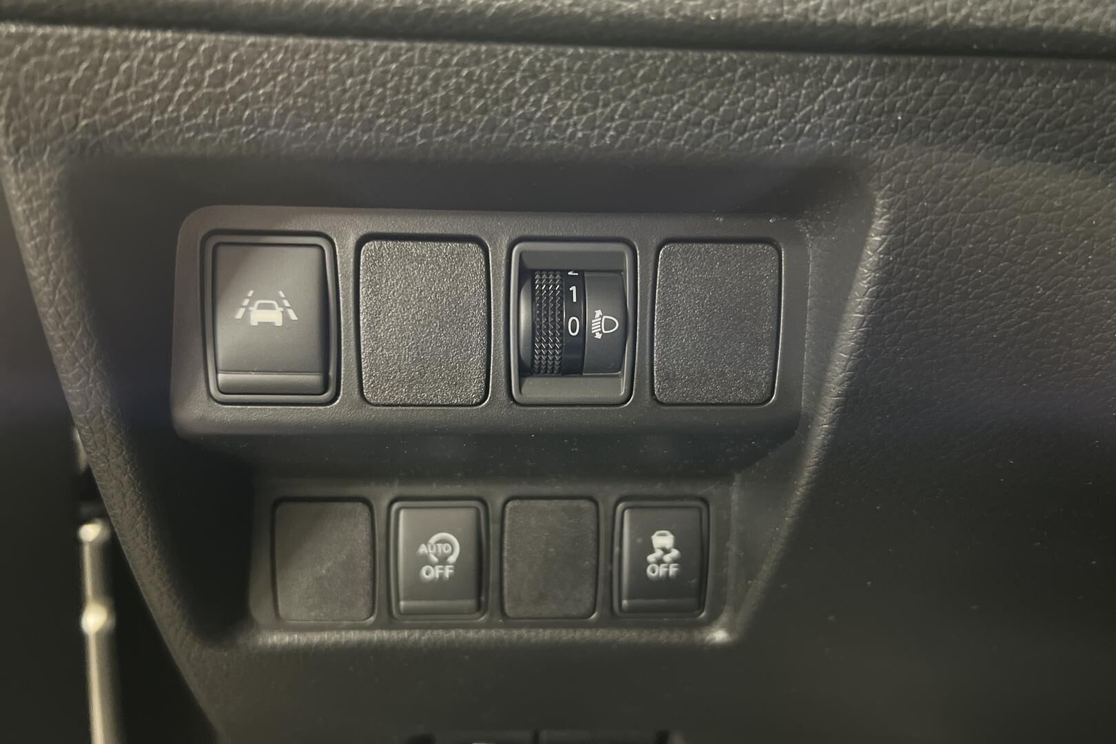 Nissan Qashqai iso kuva 14