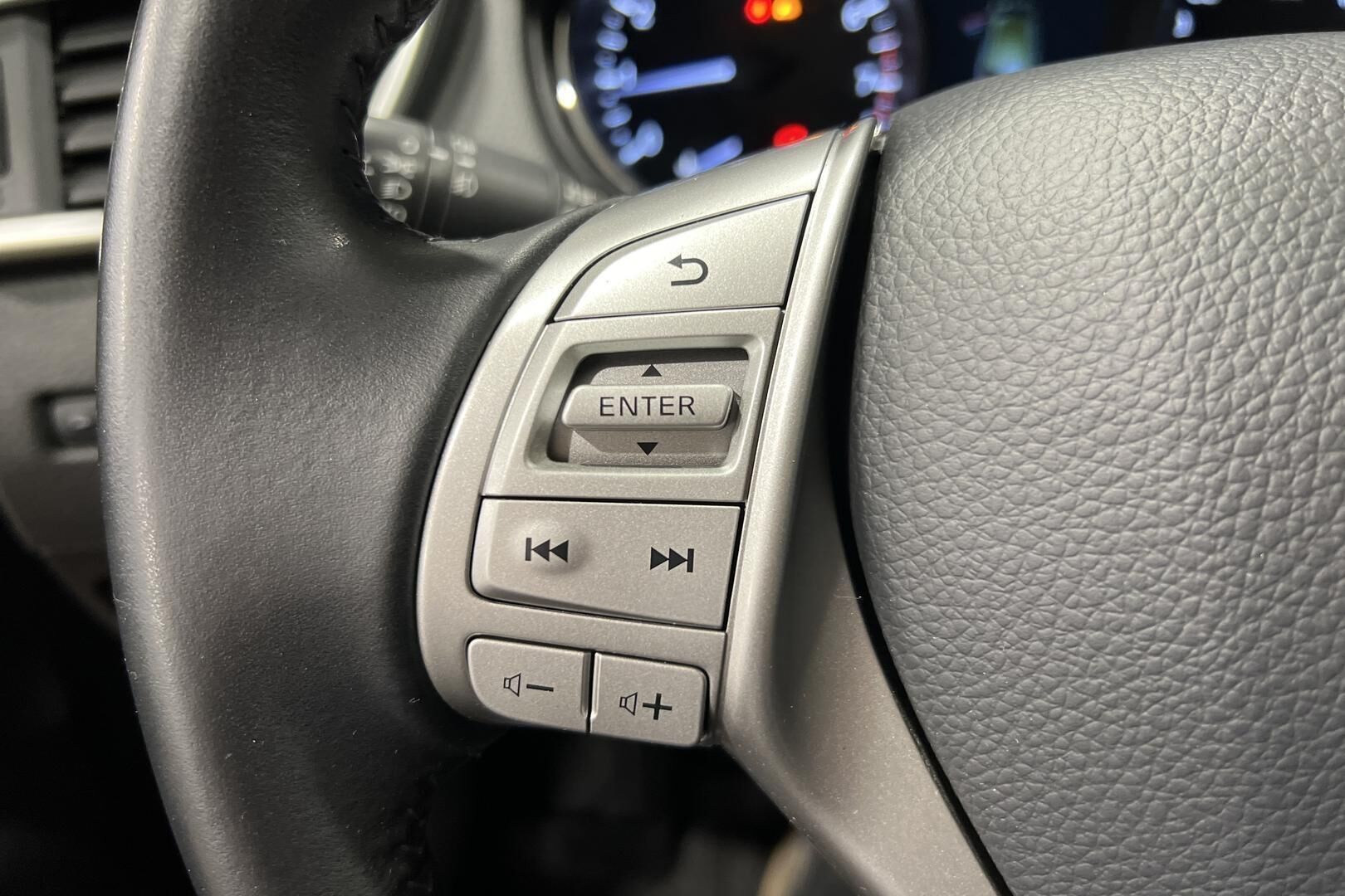 Nissan Qashqai iso kuva 15