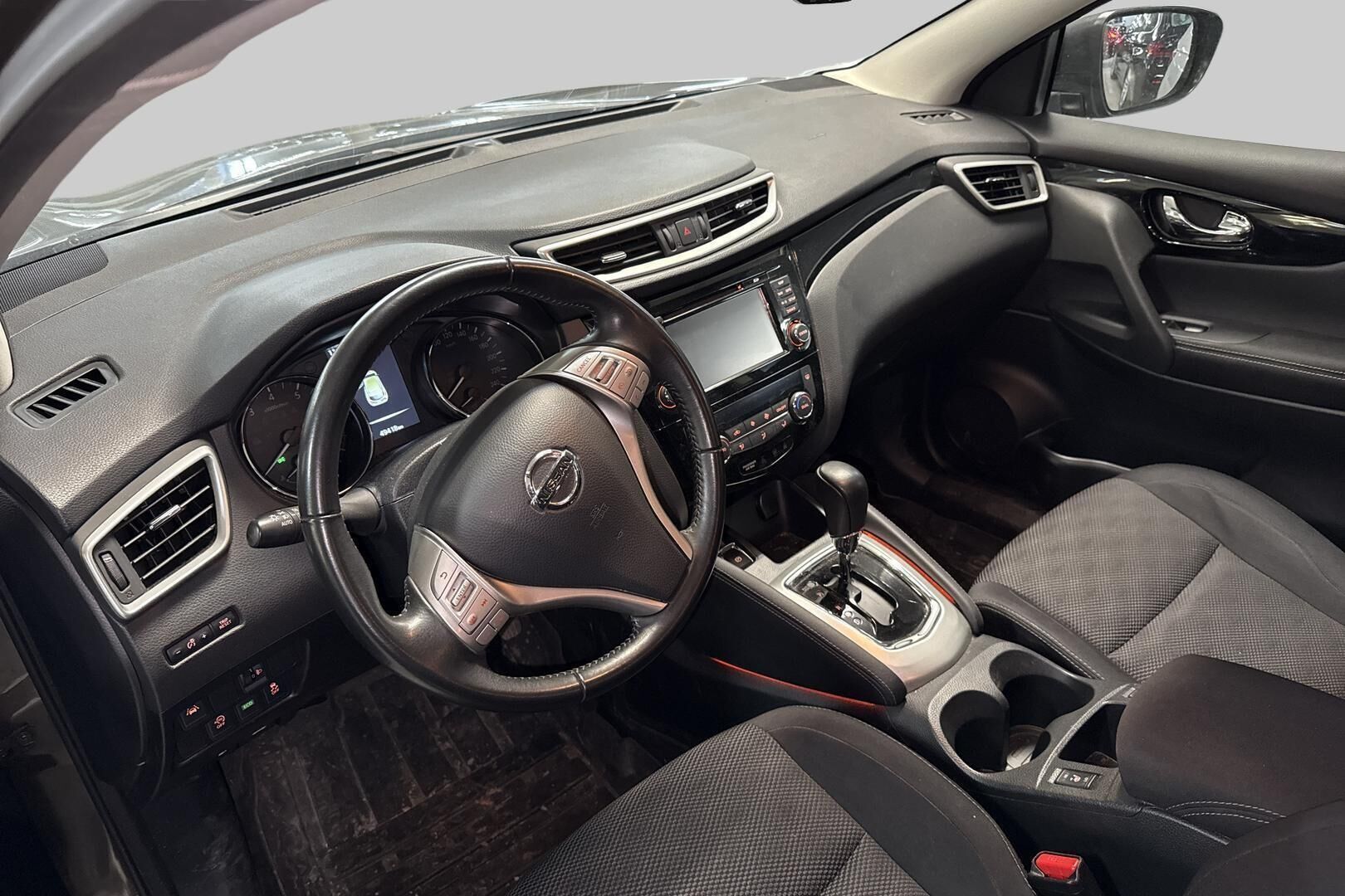 Nissan Qashqai iso kuva 1