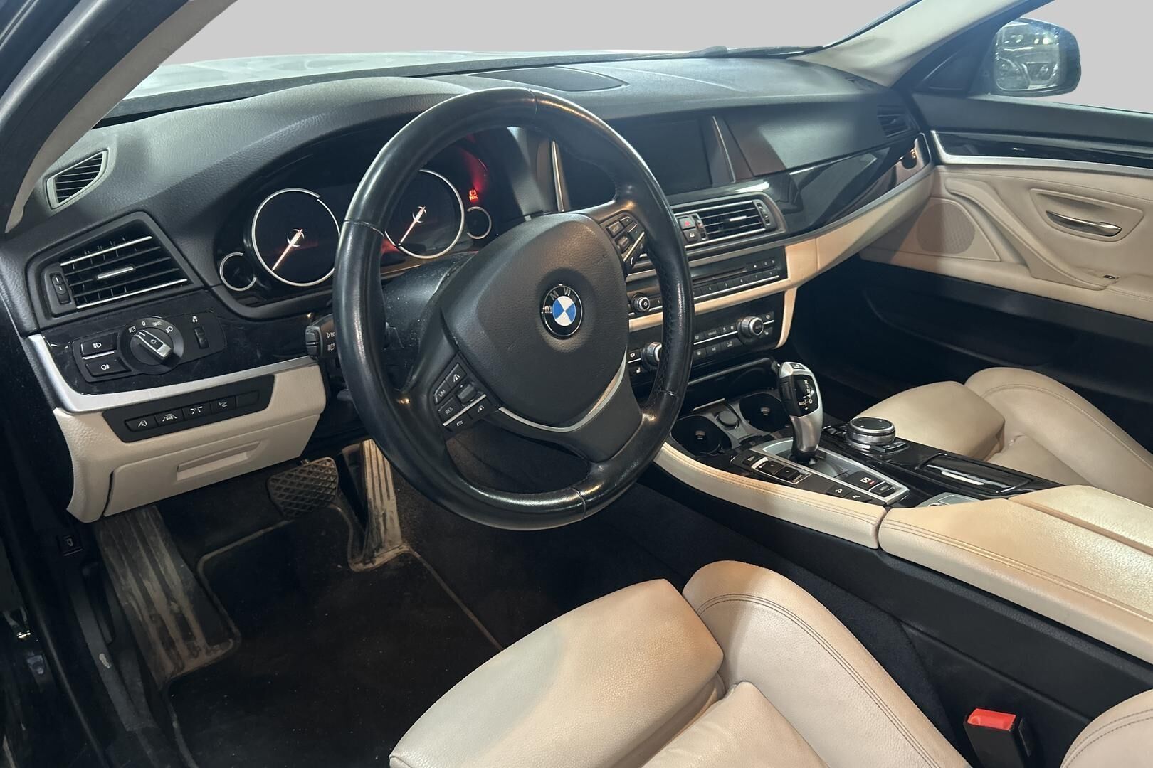 BMW 5-sarja iso kuva 2