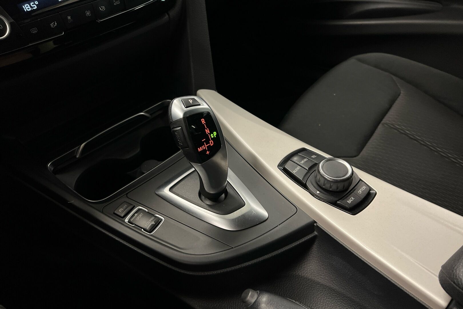 BMW 3-sarja iso kuva 14