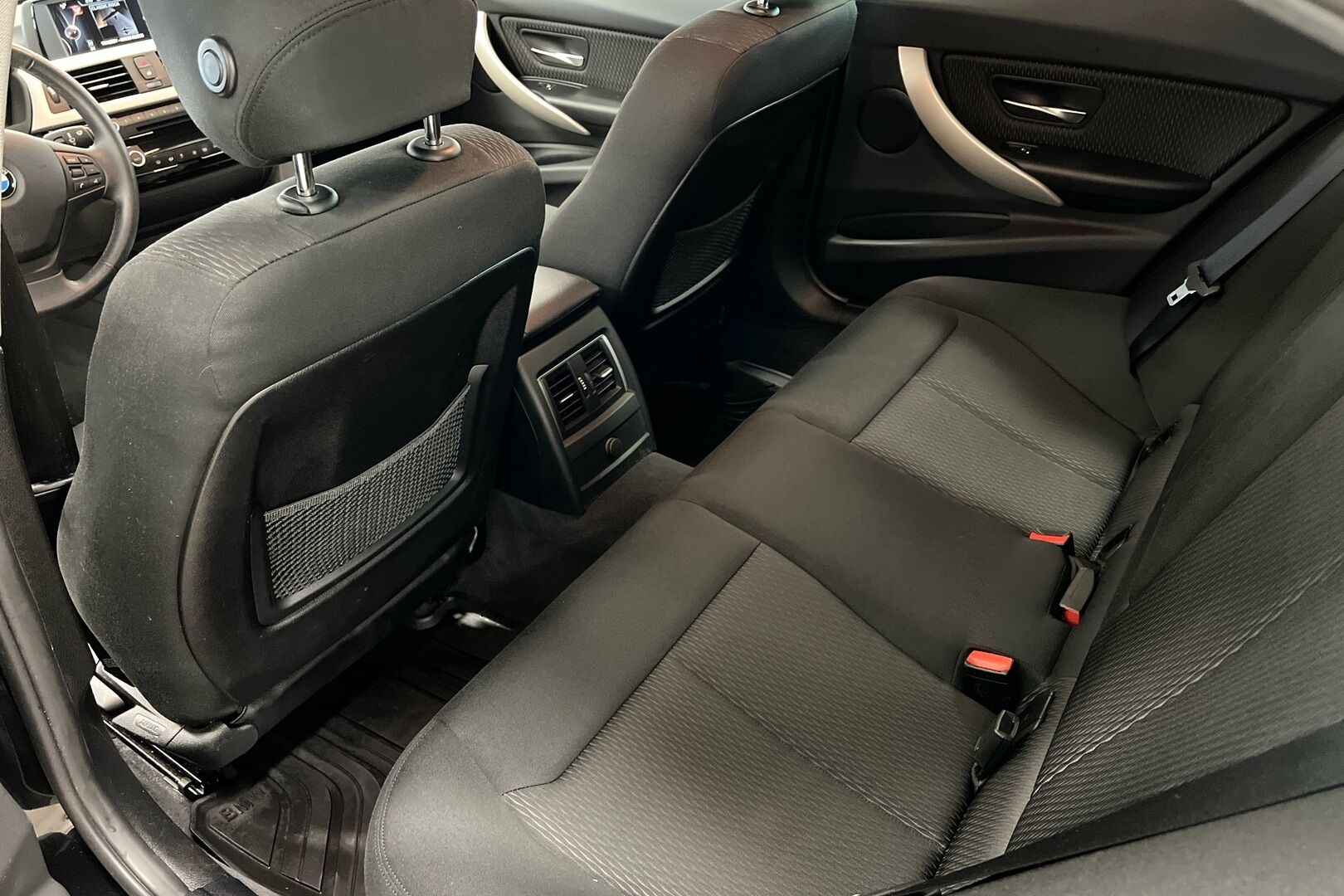 BMW 3-sarja iso kuva 9