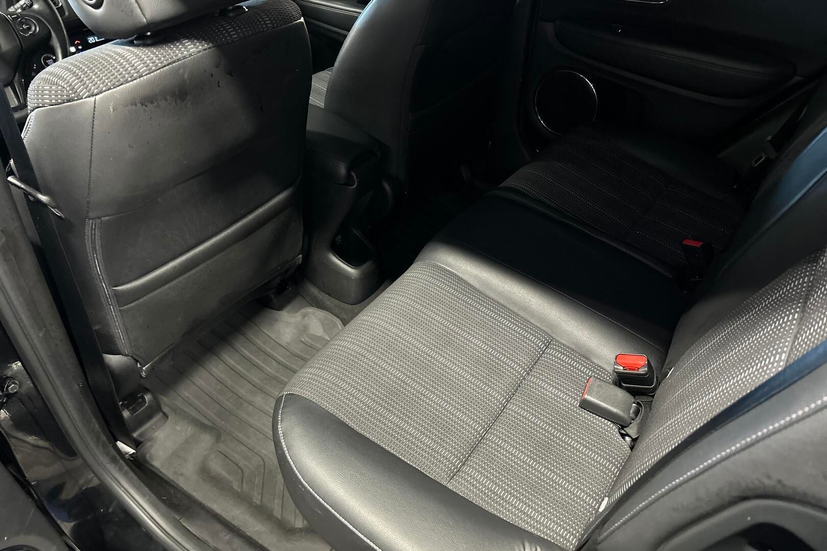 Honda HR-V iso kuva 10