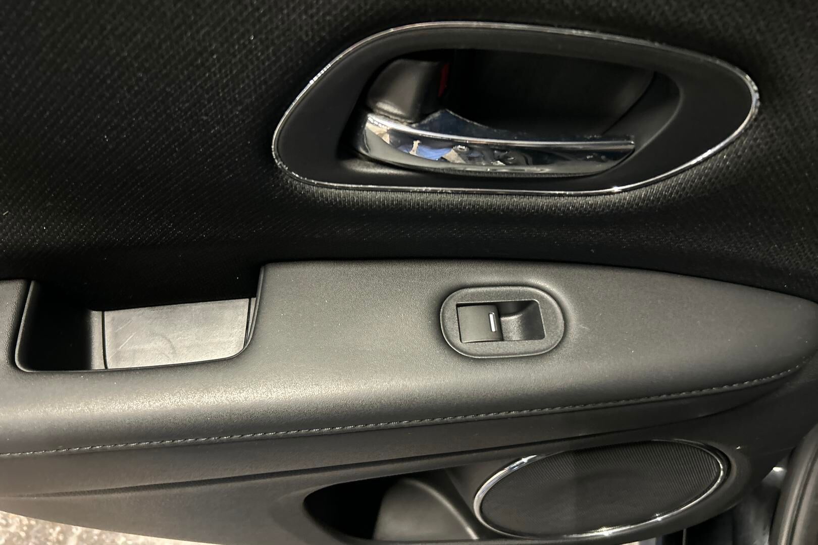 Honda HR-V iso kuva 29